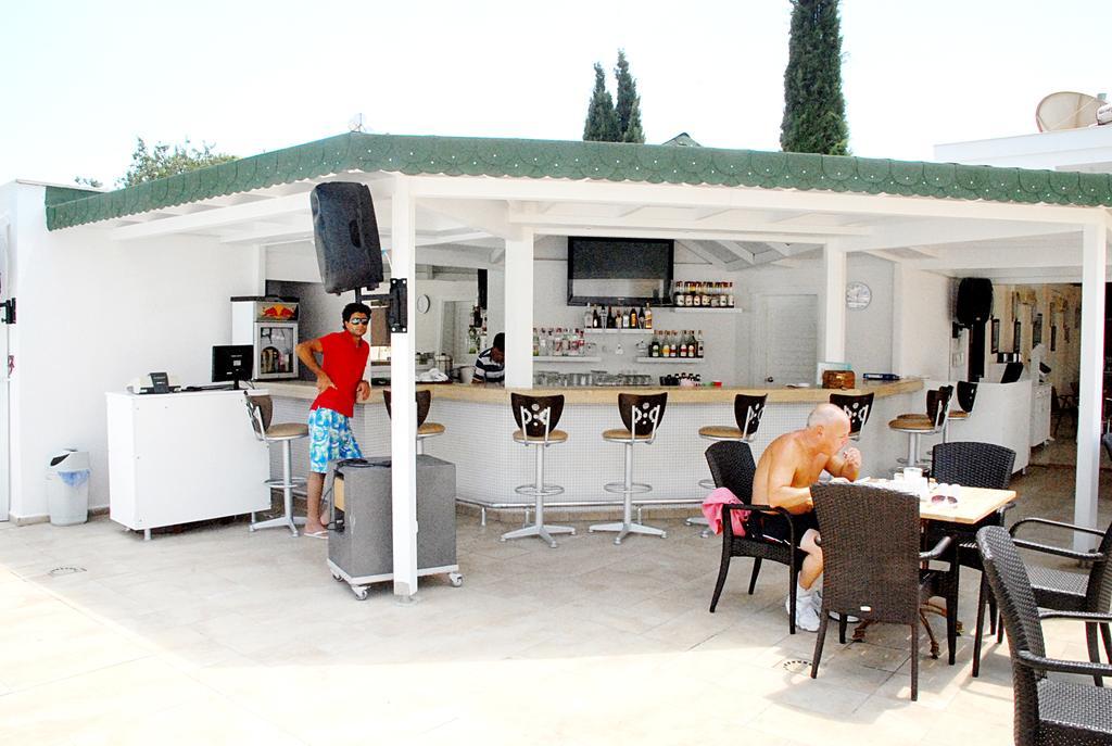 Costa Queen Suites Gümbet Esterno foto