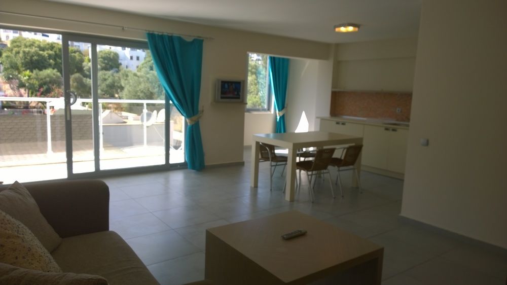 Costa Queen Suites Gümbet Esterno foto