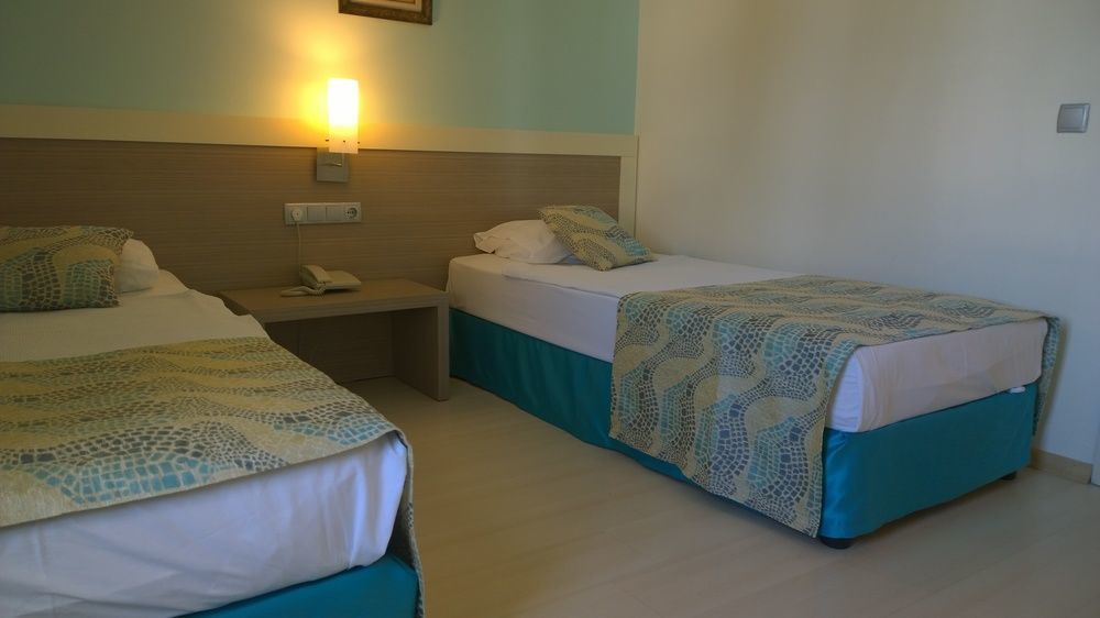Costa Queen Suites Gümbet Esterno foto
