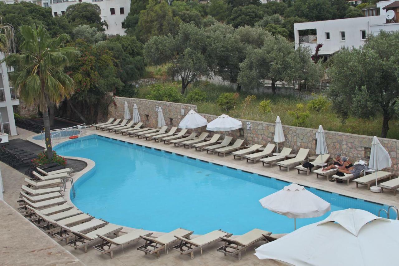 Costa Queen Suites Gümbet Esterno foto